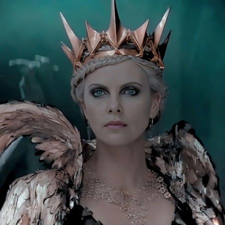 Шарлиз терон королева равенна