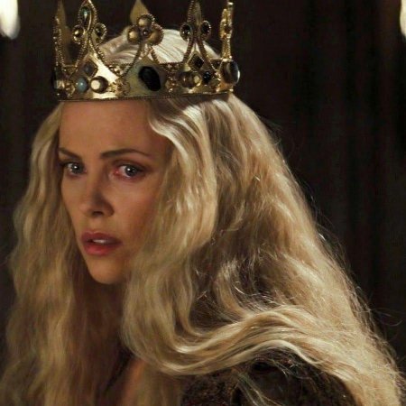 Шарлиз терон королева равенна