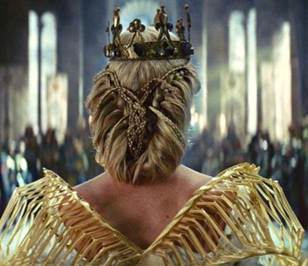 Шарлиз терон королева равенна