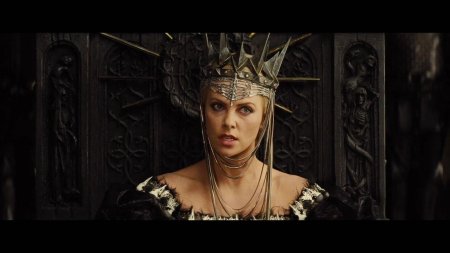 Шарлиз терон королева равенна