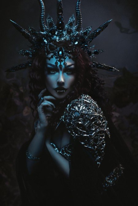 Тёмная королева