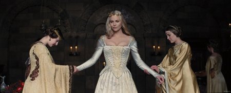 Белоснежка и охотник королева