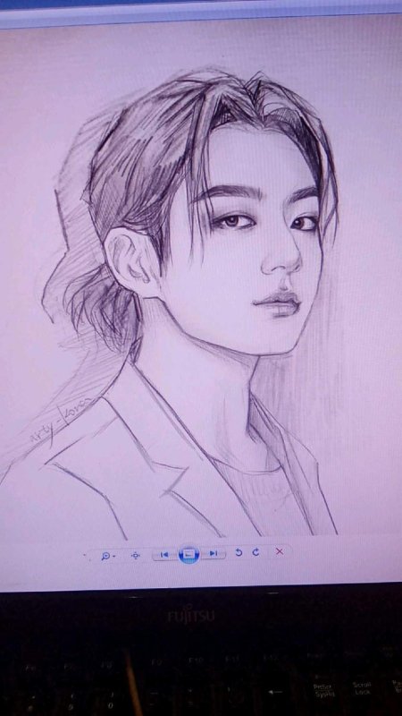 Чонгук карандашом арт