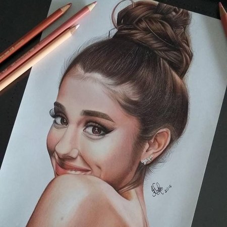 Ариана гранде портрет