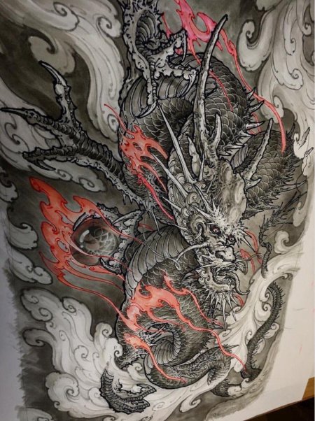 Тату дракон в японском стиле
