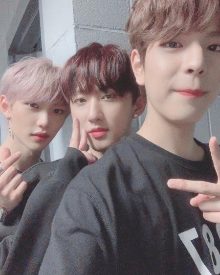 Хёнджин и феликс и сынмин