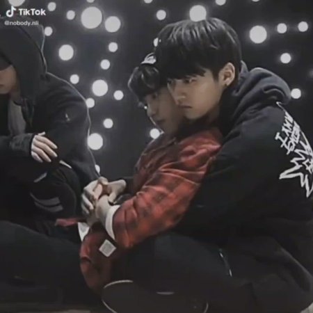 Минхо и джисон поцелуй