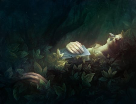 Лежит на траве арт