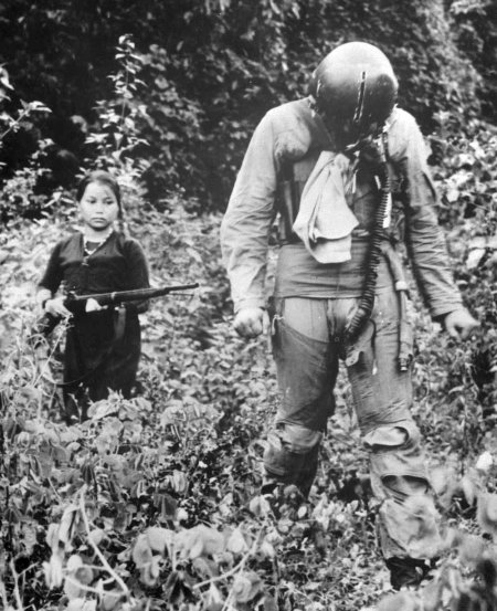 Пленные американские летчики во вьетнаме