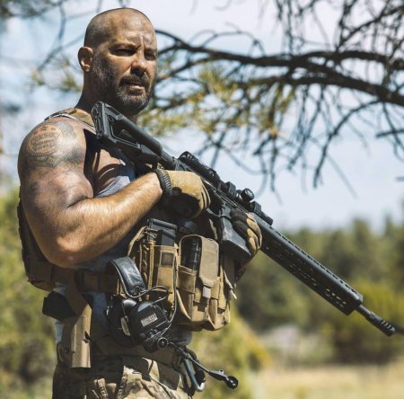 Брутальный спецназовец