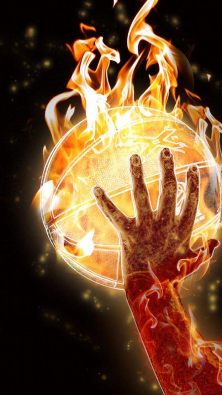 Баскетбольный мяч в огне