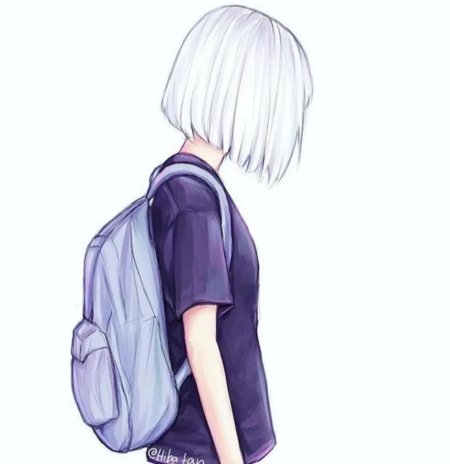 Девушка с короткими белыми волосами