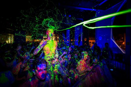 Неоновая вечеринка