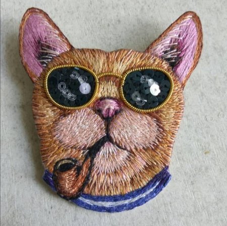 Брошь кот в очках