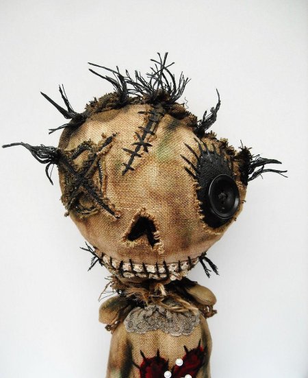 Кукла страшная