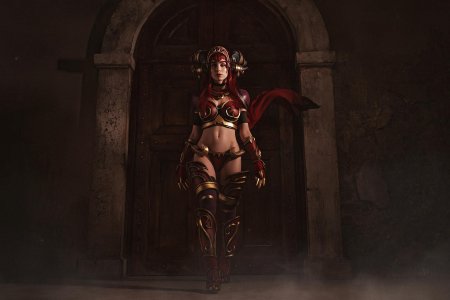 Alexstrasza cosplay