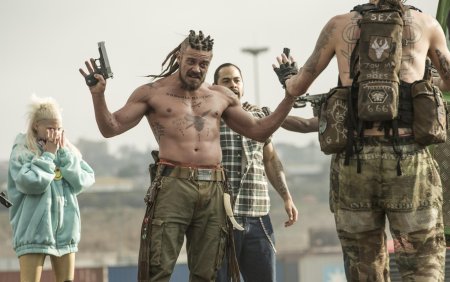 Дев патель робот по имени чаппи