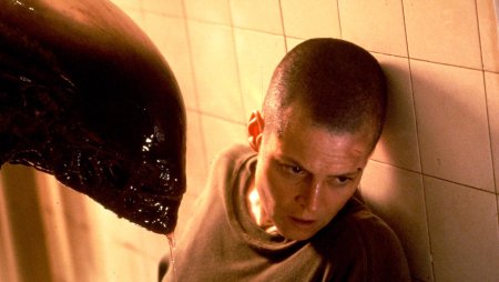 Чужой фильм сигурни уивер