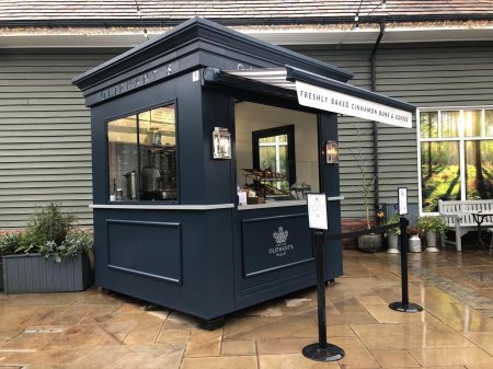 Небольшая кофейня павильон