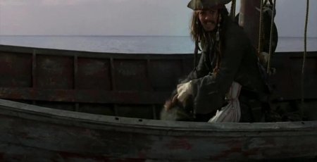 Джек воробей на тонущем корабле