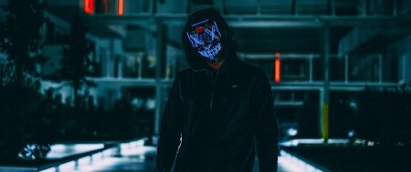 Неоновая маска судная ночь