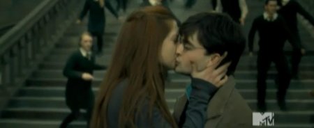 Гарри поттер целуется с джинни