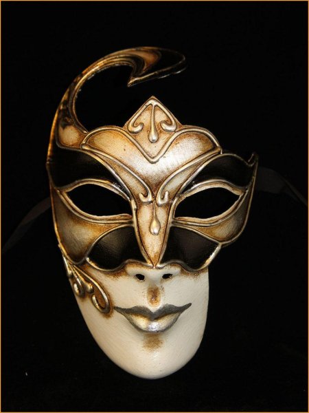Венецианская маска баута