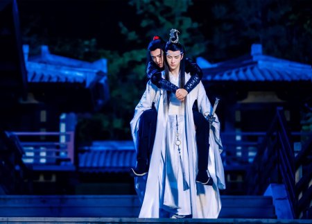 Неукротимый повелитель чэнь цин вансяни