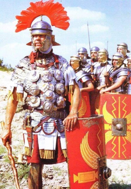 Римский легионер центурион