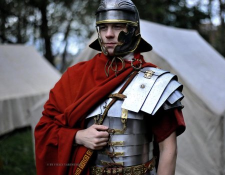 Легионер римский