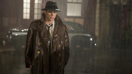 Детектив в плаще