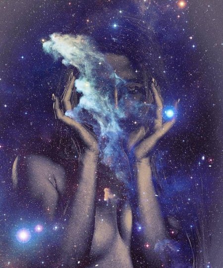 Девушка космос