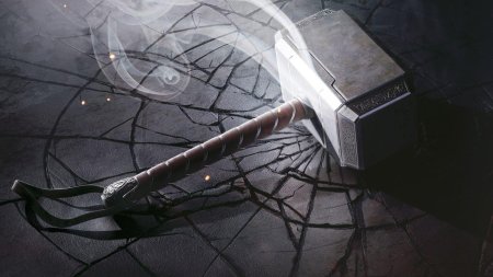 Мьельнир марвел