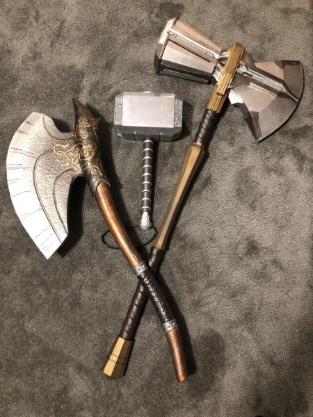 Молот для косплея