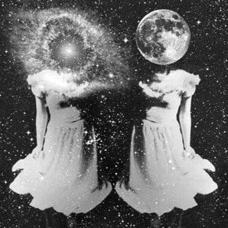 Девушка космос