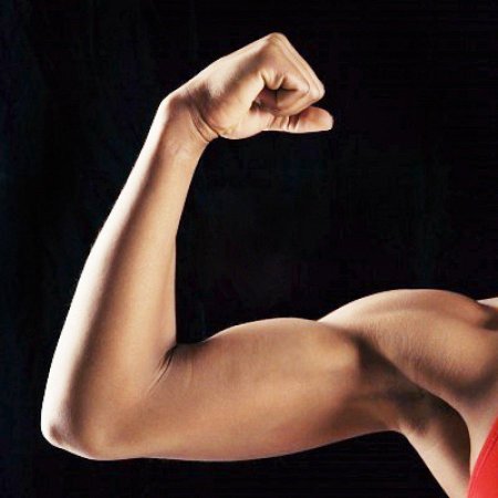 Сильные женские руки