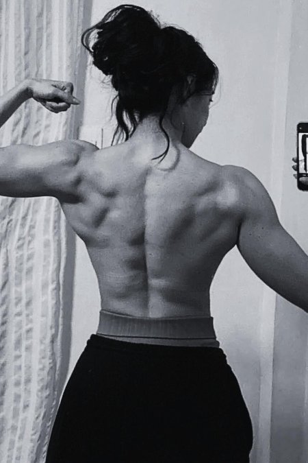 Спортивное женское тело