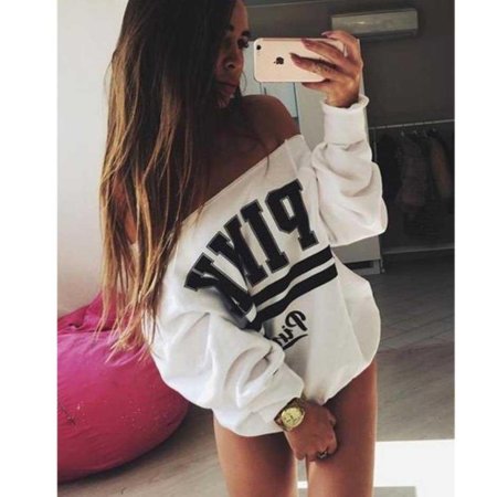 Девушка в толстовке