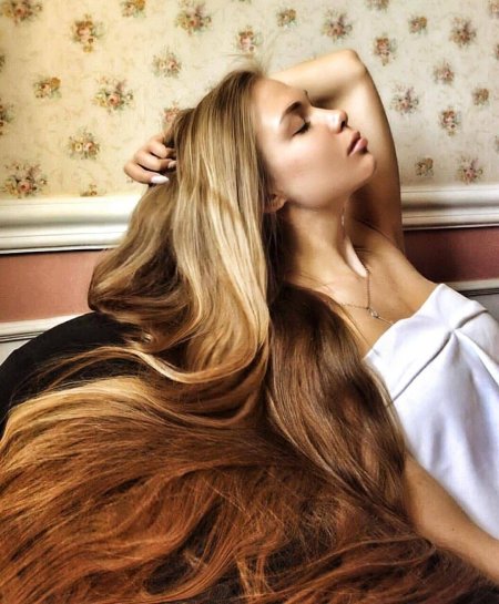 Красивые длинные волосы