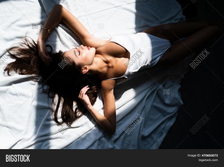 Девушки лежа