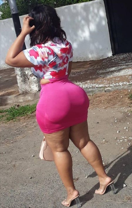 Полная девушка