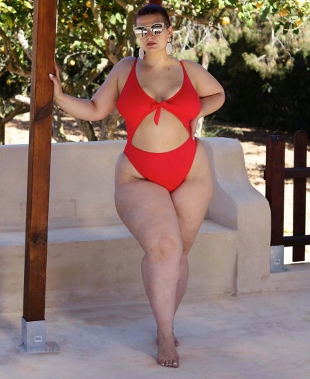 Модель Ioana Chira 2019