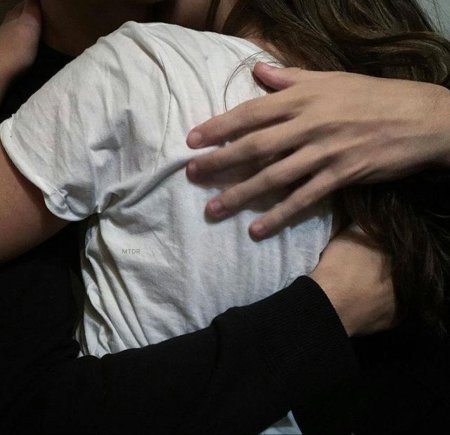 Объятия без лиц