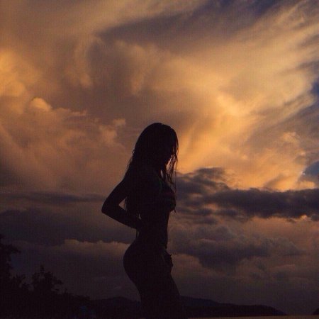 Девушка и ночь