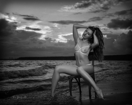 Эротическая фотосессия на речке