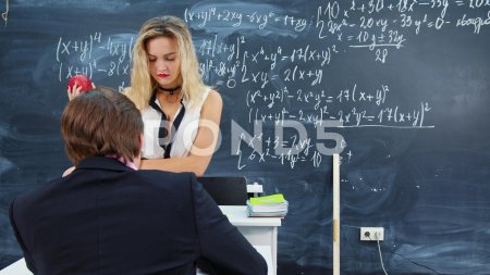 Секс училки с учеником