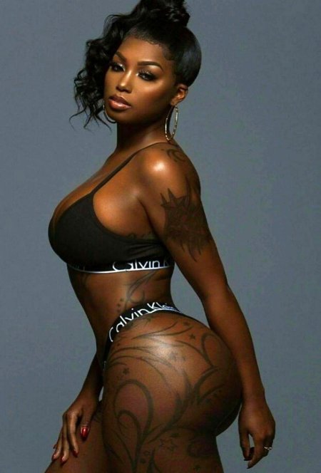 Пегги Даниэль темнокожая модель