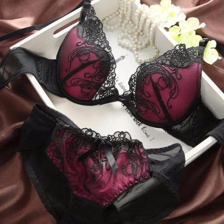 Красивый комплект Нижнего белья