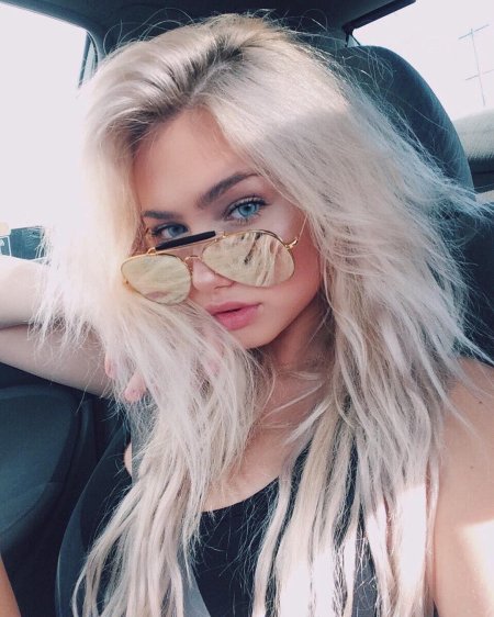 Молли о Малиа селфи