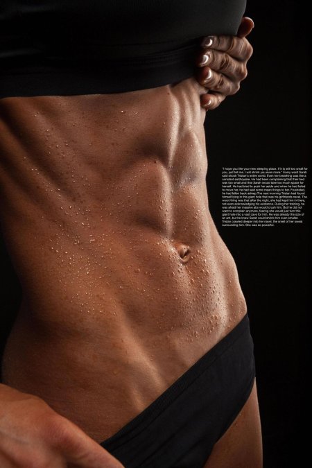 Красивый живот